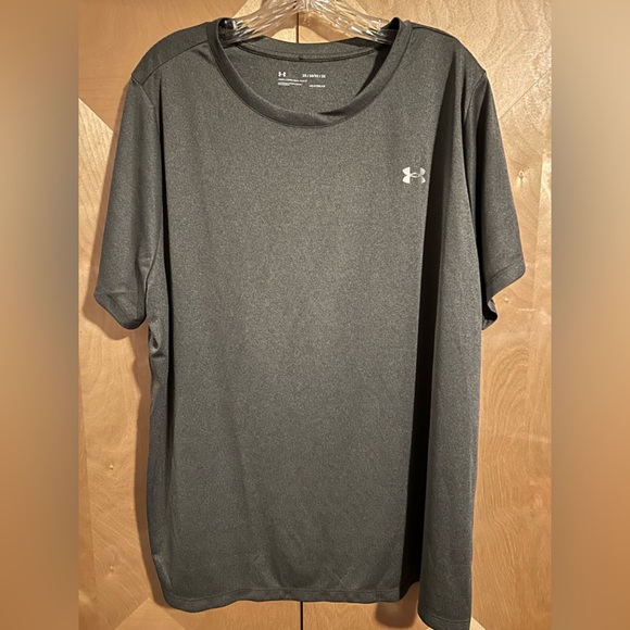 NWT  Under Amour Active Top - Picture 1 of 5